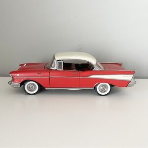 AMT 1957 Chevrolet 2 Door Hardtop Model